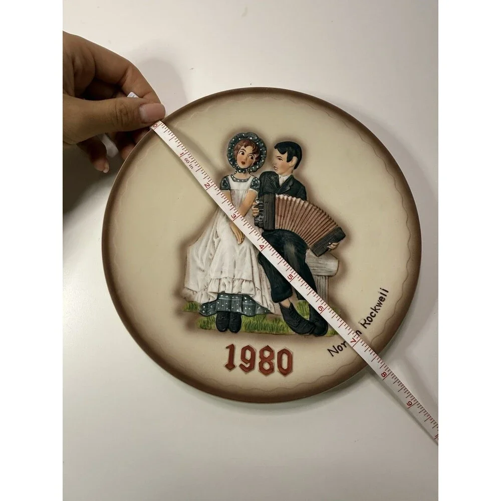 Norman Rockwell Collector Plates 1979 & 1980 Leapfrog & Lovers 3D‎ Fine China